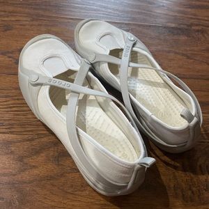 Crocs Shoes Size 9 Celeste White Criss Cross Strap Mary Jane Flat